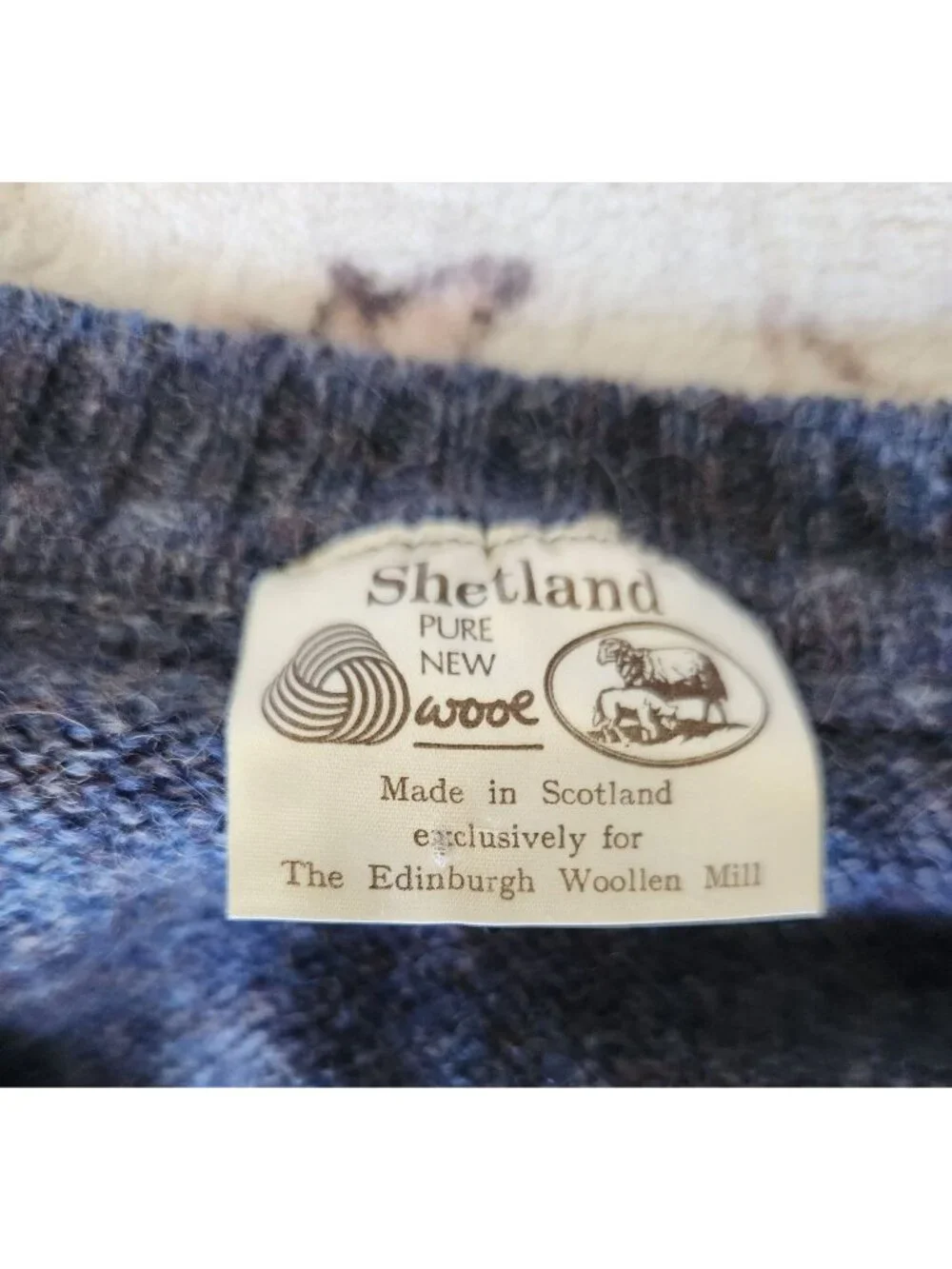 Vtg. Shetland Pure Wool Men's Sz. 46 Blue Multi Wool V Neck Sweater